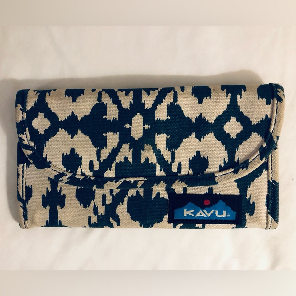 Kavu “Big Spender” Tri-Fold Wallet